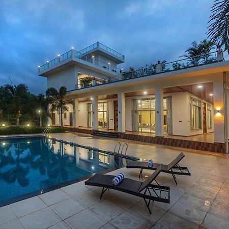Saffronstays Odyssey, Karjat - 10 Acres Pet-Friendly Estate With Swimming Pool Chinchavli Esterno foto