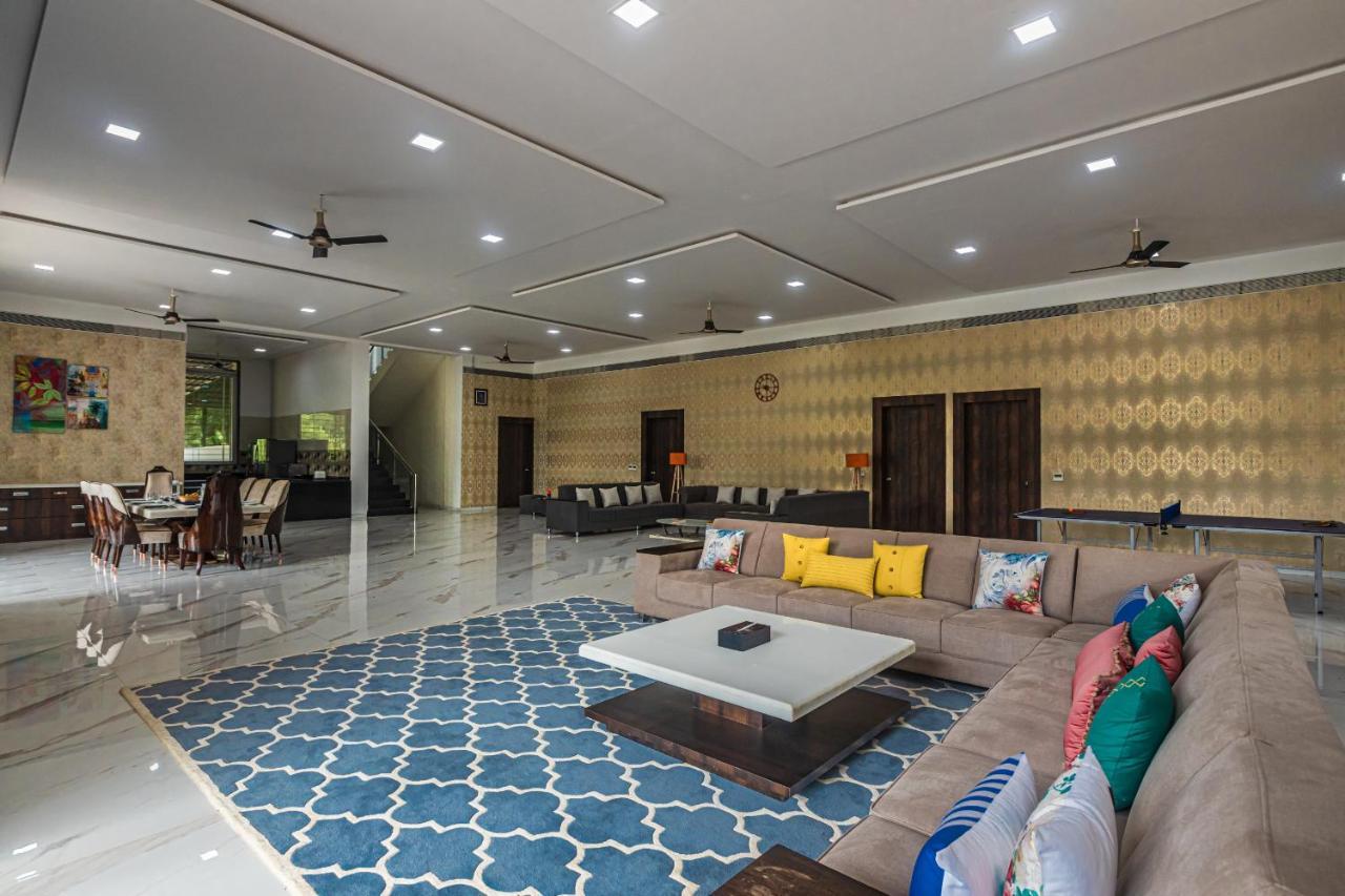 Saffronstays Odyssey, Karjat - 10 Acres Pet-Friendly Estate With Swimming Pool Chinchavli Esterno foto