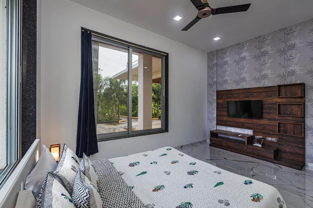 Saffronstays Odyssey, Karjat - 10 Acres Pet-Friendly Estate With Swimming Pool Chinchavli Esterno foto