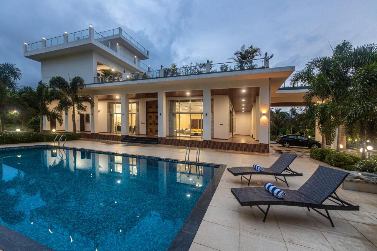 Saffronstays Odyssey, Karjat - 10 Acres Pet-Friendly Estate With Swimming Pool Chinchavli Esterno foto